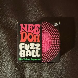 NEE DOH Fuzz Ball Velvet Squeeze - Pink